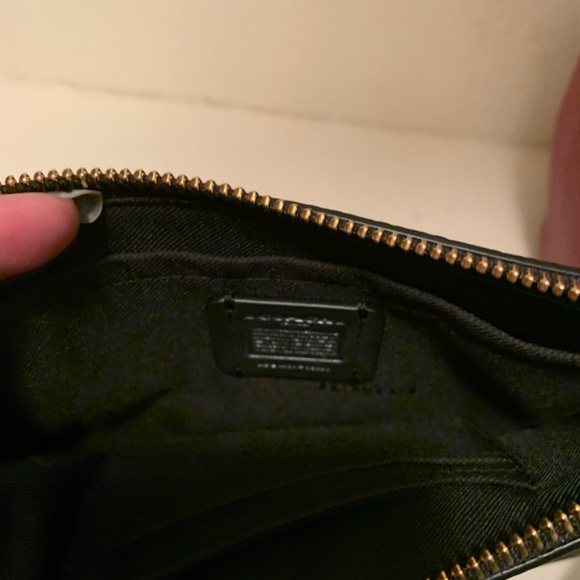 Brand new Coach wristlet - Picture 6 of 8